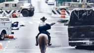 Scene from Season 1 Episode 1 of The Walking Dead | Image via Netflix